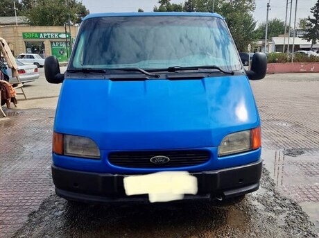 Ford Transit 2000