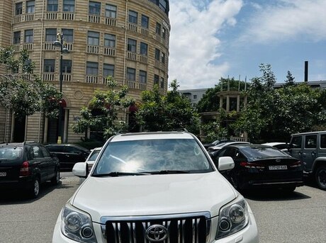 Toyota Land Cruiser Prado 2013