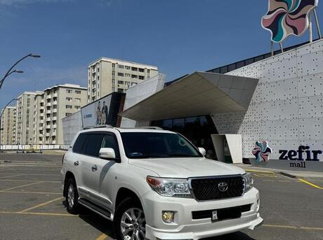 Toyota Land Cruiser 2011