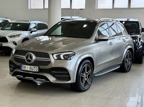 Mercedes  2021
