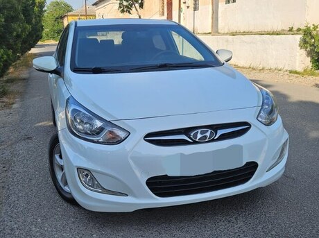 Hyundai Accent 2012