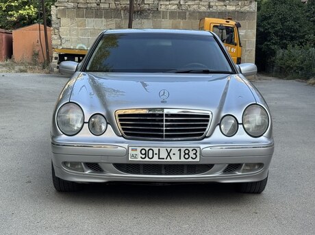 Mercedes E 270 2000