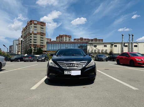 Hyundai Sonata 2010