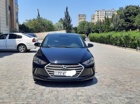 Hyundai Elantra 2018
