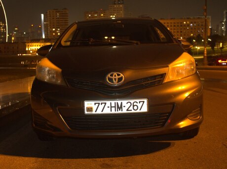 Toyota Vitz 2011