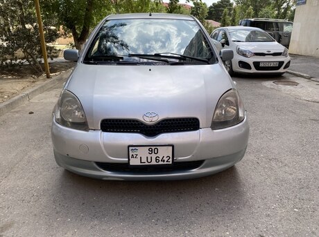 Toyota Vitz 2001