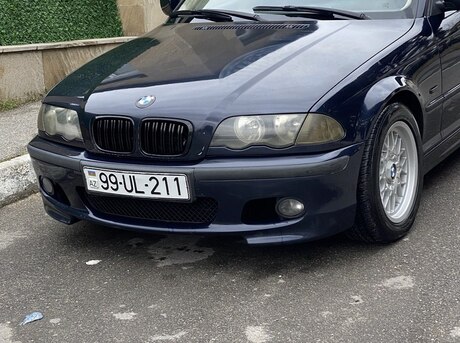 BMW 323 2000