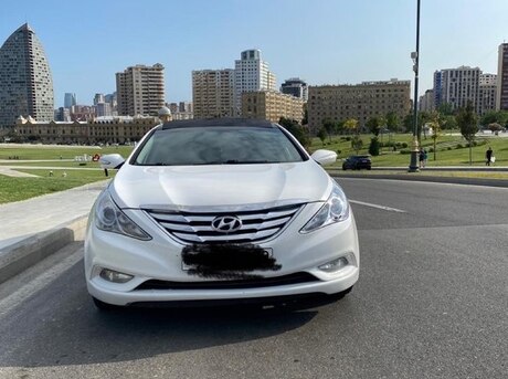 Hyundai Sonata 2010