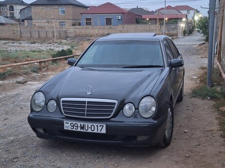 Mercedes E 220 d 2000