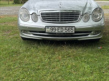 Mercedes E 240 2003