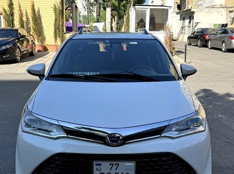 Toyota Corolla Fielder 2016