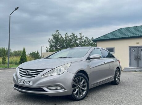 Hyundai Sonata 2010