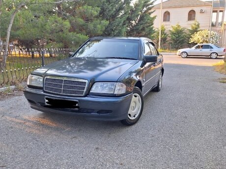 Mercedes C 180