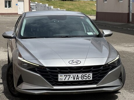 Hyundai Elantra 2022