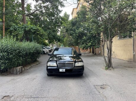 Mercedes C 180