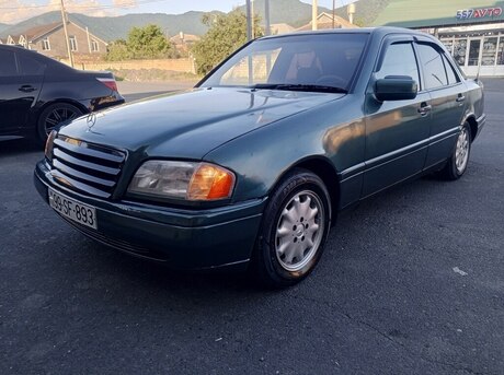 Mercedes C 180