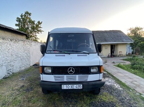 Mercedes 208 D 1992