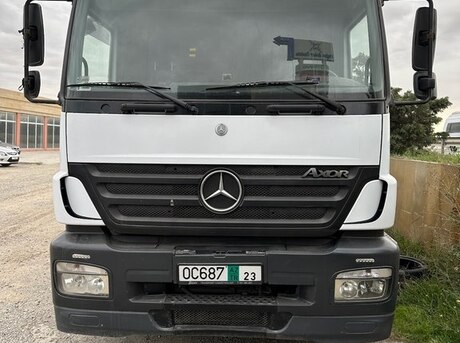 Mercedes Axor 1833 2008