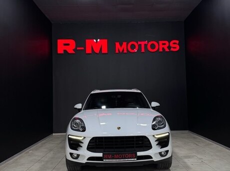 Porsche Macan S