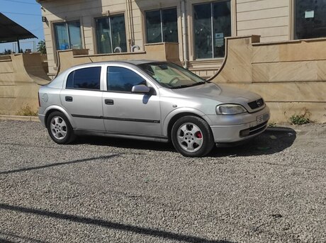 Opel Astra 2000
