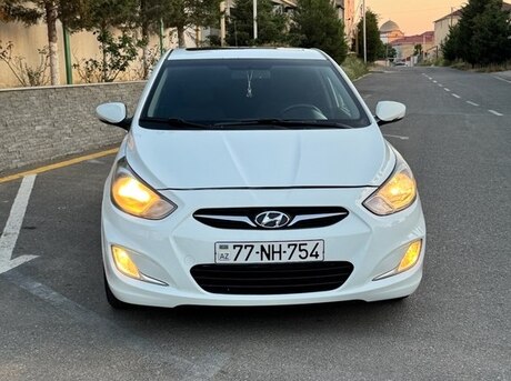 Hyundai Accent 2012