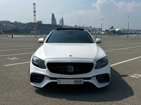 Mercedes E 300