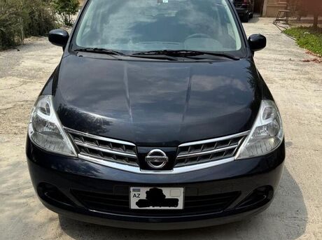 Nissan Tiida 2011