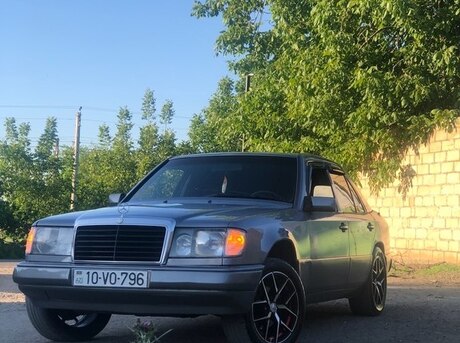 Mercedes E 200 1990