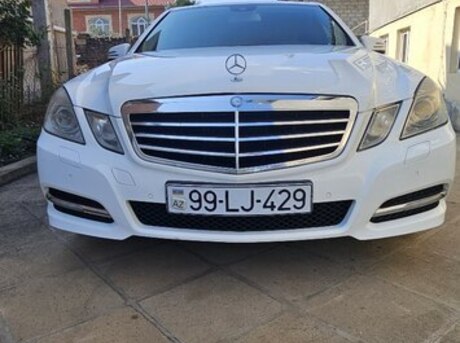 Mercedes E 200 2012