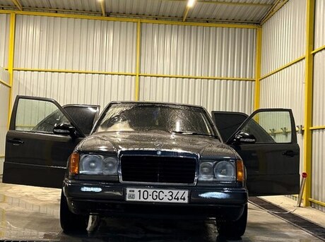 Mercedes E 230 1987