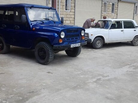 UAZ  1992