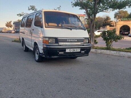 Toyota HiAce 1990
