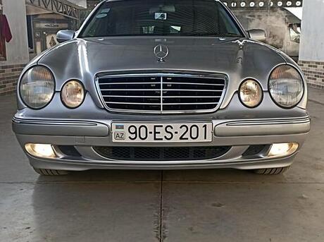 Mercedes E 240 2000