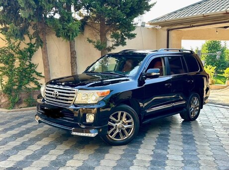 Toyota Land Cruiser 2013
