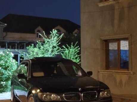 BMW 740