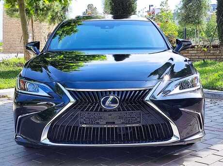 Lexus ES 300h 2021