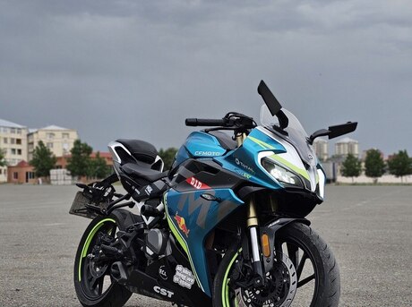 CFMOTO 250 SR