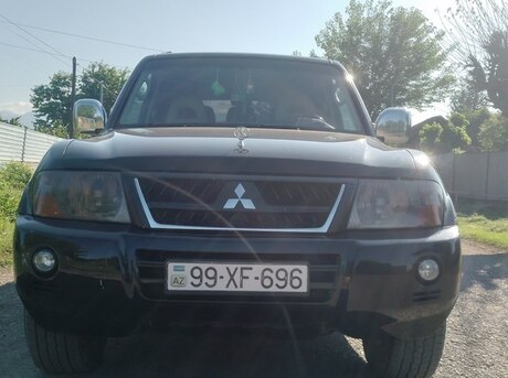 Mitsubishi Pajero 2005