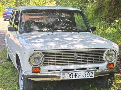 LADA (VAZ) 21011 1985