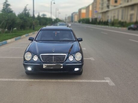 Mercedes E 270 2000