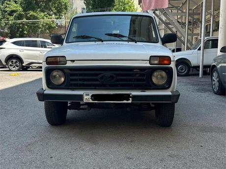 LADA (VAZ) Niva 2003