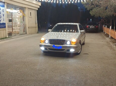 Mercedes E 240 2000