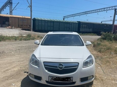 Opel Insignia 2011