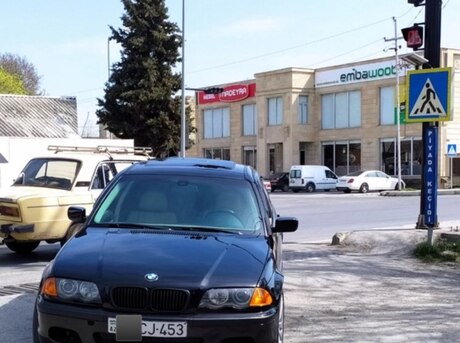 BMW 323 1998