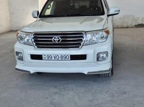 Toyota Land Cruiser 2011