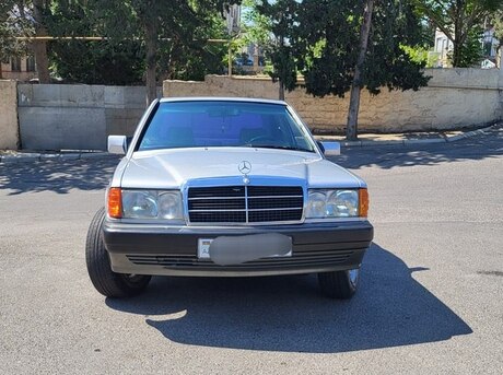 Mercedes 190 1990