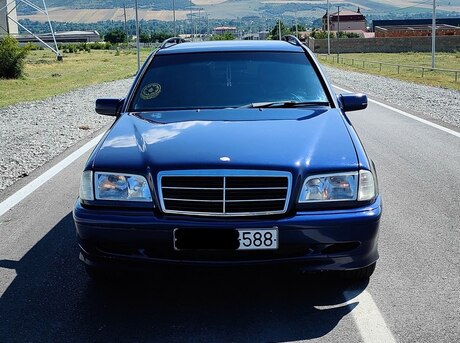 Mercedes C 180