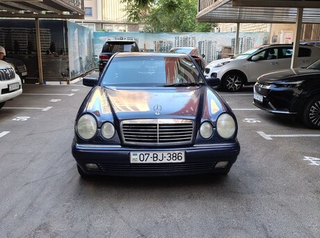Mercedes E 240 1999