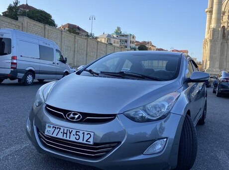 Hyundai Avante 2011