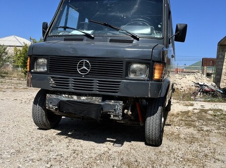 Mercedes 208 D